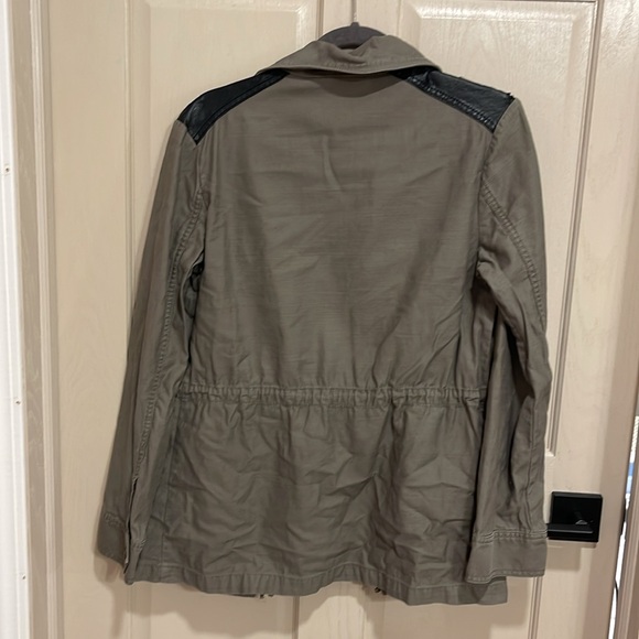 Jacket - Picture 4 of 4